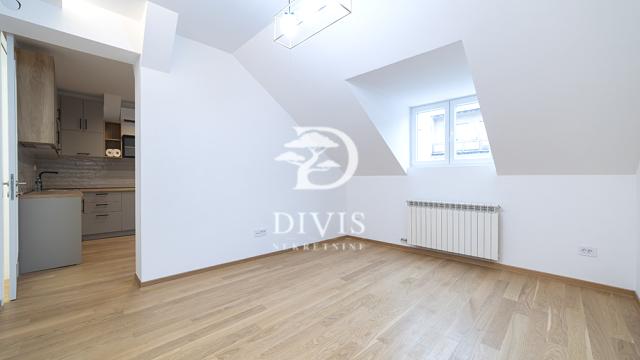 Stan, četvorosoban, Prodaja, 131m2, Kraljice Natalije