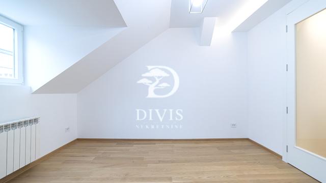 Stan, četvorosoban, Prodaja, 131m2, Kraljice Natalije