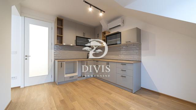 Stan, četvorosoban, Prodaja, 131m2, Kraljice Natalije