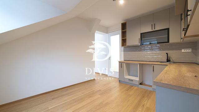 Stan, četvorosoban, Prodaja, 131m2, Kraljice Natalije