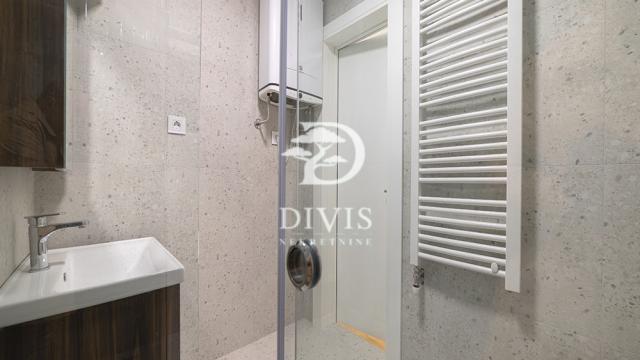 Stan, četvorosoban, Prodaja, 131m2, Kraljice Natalije