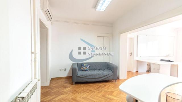 Stan, Dvoiposoban, Izdavanje, 68m2, Dom omladine, Stari grad, Makedonska