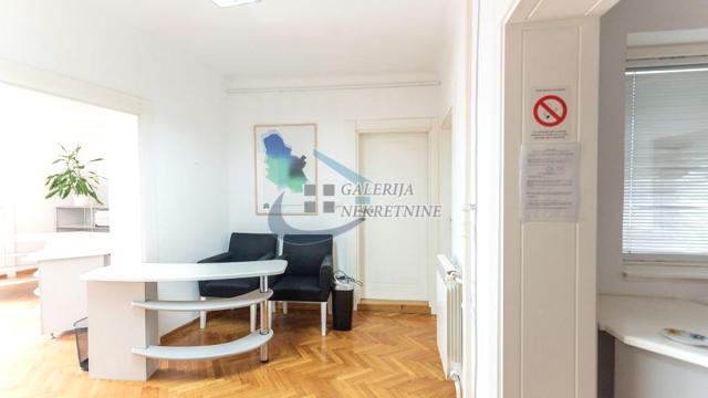 Stan, Dvoiposoban, Izdavanje, 68m2, Dom omladine, Stari grad, Makedonska