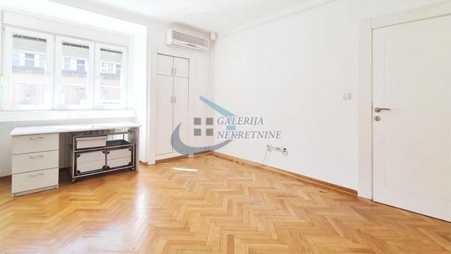 Stan, Dvoiposoban, Izdavanje, 68m2, Dom omladine, Stari grad, Makedonska