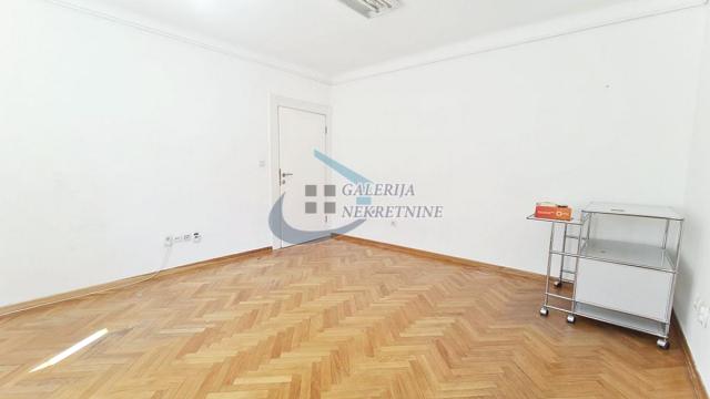 Stan, Dvoiposoban, Izdavanje, 68m2, Dom omladine, Stari grad, Makedonska