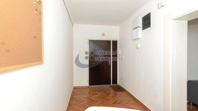 Stan, Dvoiposoban, Izdavanje, 68m2, Dom omladine, Stari grad, Makedonska