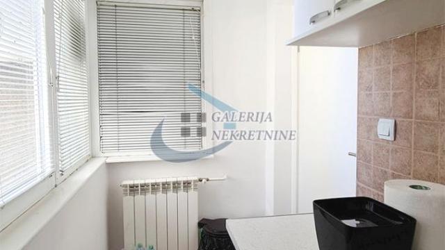 Stan, Dvoiposoban, Izdavanje, 68m2, Dom omladine, Stari grad, Makedonska