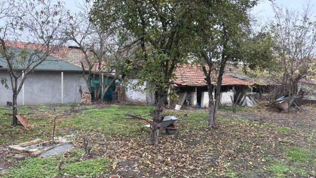 Kuća, Trosoban, Prodaja, 72m2, Zelen put