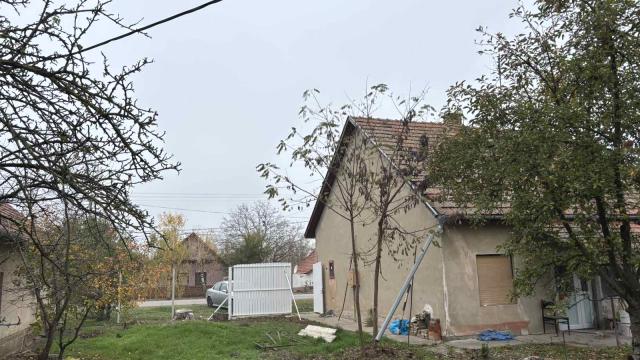 Kuća, Trosoban, Prodaja, 72m2, Zelen put