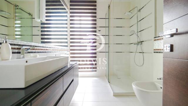 Stan, četvorosoban, Izdavanje, 234m2, Serdar Jola