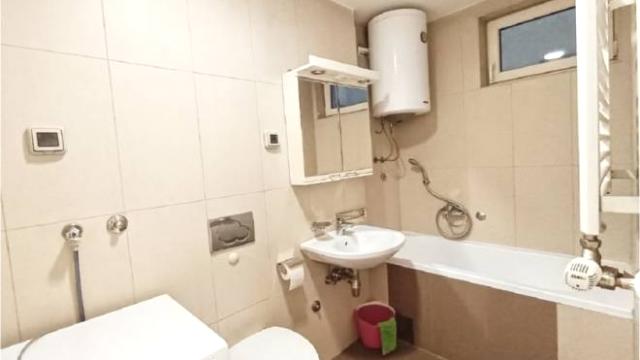 Stan, Trosoban, Izdavanje, 88m2, Bokeljska