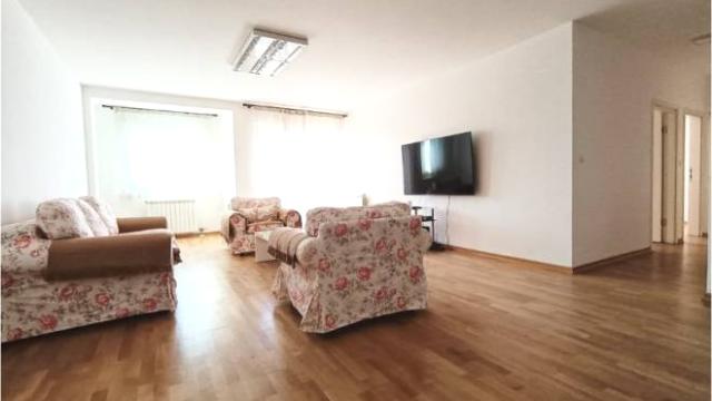 Stan, Trosoban, Izdavanje, 88m2, Bokeljska