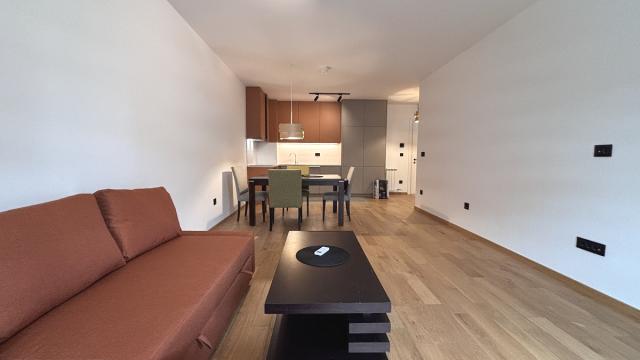 Stan, Dvosoban, Izdavanje, 60m2, Pionir Palas