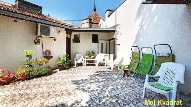 Stan, Petosoban, Prodaja, 136m2, Hram svetog Save, Vračar, Lamartinova