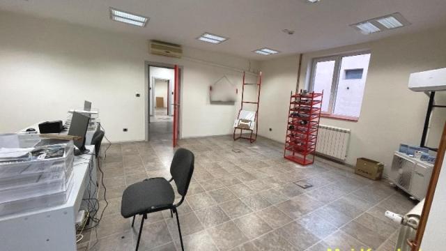 Poslovni prostor, Izdavanje, 356m2, Gornji grad, Zemun, Ugrinovačka