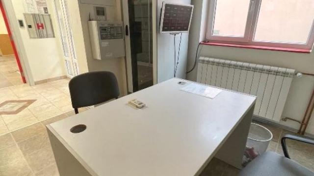 Poslovni prostor, Izdavanje, 356m2, Gornji grad, Zemun, Ugrinovačka