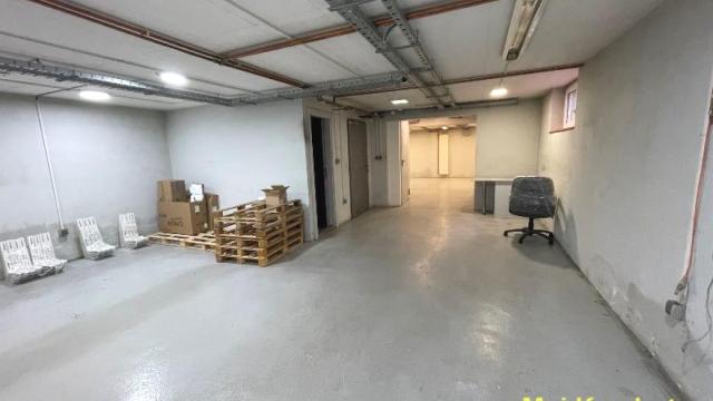 Poslovni prostor, Izdavanje, 356m2, Gornji grad, Zemun, Ugrinovačka