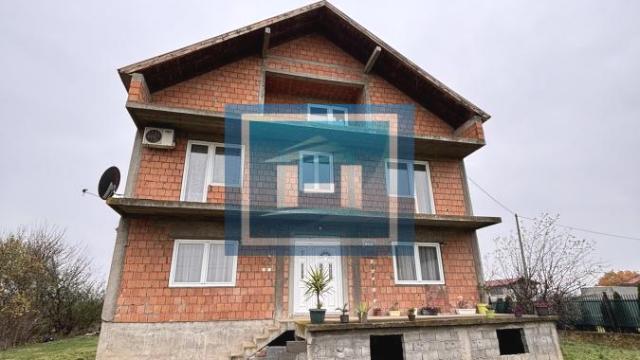 Kuća, Prodaja, 194m2, Ribare, Okolno mesto, Jagodina