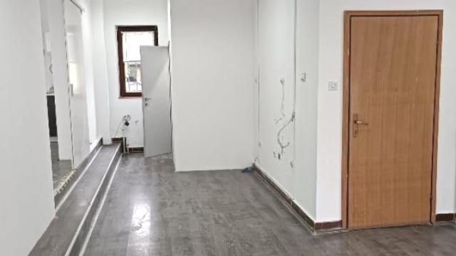 Poslovni prostor, Jednosoban, Izdavanje, 100m2, Kotež 2, Gradska lokacija, Makedonska