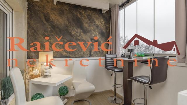 Stan, Trosoban, Prodaja, 80m2, Crveni krst, Vračar, Vojvode Supljikca