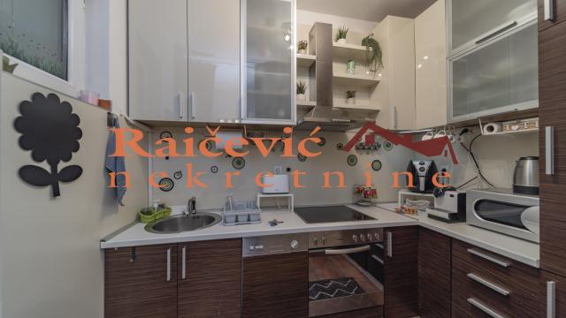 Stan, Trosoban, Prodaja, 80m2, Crveni krst, Vračar, Vojvode Supljikca