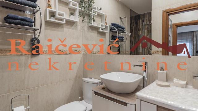 Stan, Trosoban, Prodaja, 80m2, Crveni krst, Vračar, Vojvode Supljikca