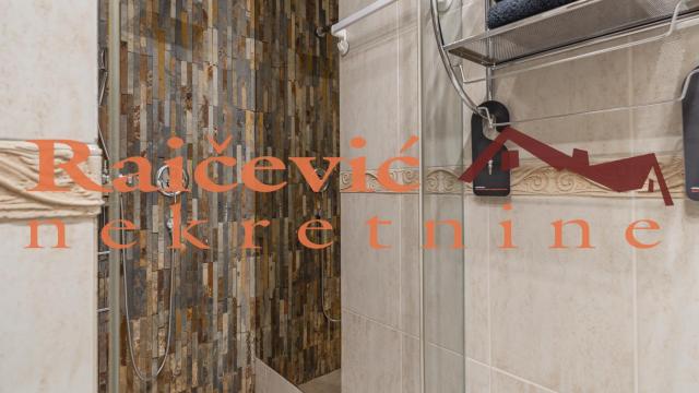 Stan, Trosoban, Prodaja, 80m2, Crveni krst, Vračar, Vojvode Supljikca