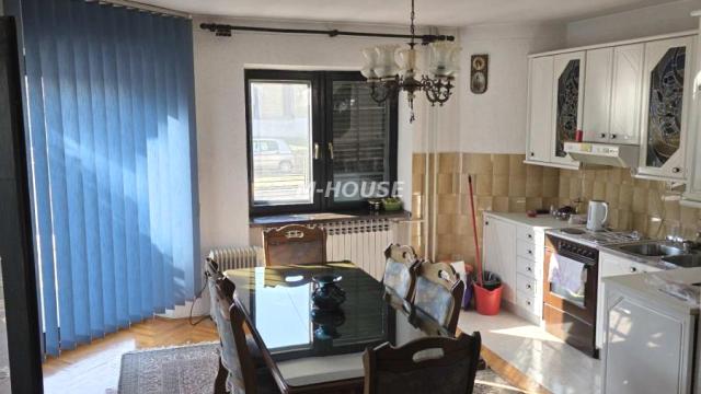 Kuća, Prodaja, 118m2, Josićko naselje, Gradska lokacija, Sombor