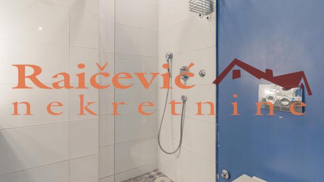 Stan, Trosoban, Prodaja, 73m2, Centar, Stari grad, Cika Ljubina