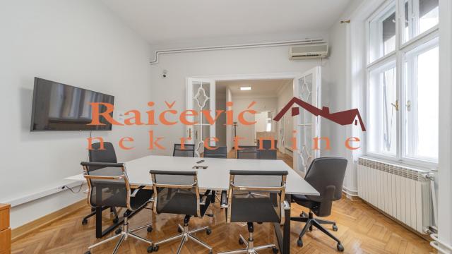 Stan, Prodaja, 239m2, Centar, Stari grad, Cara Urosa