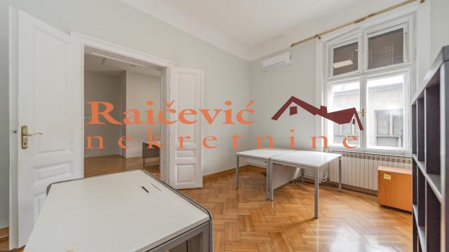 Stan, Prodaja, 239m2, Centar, Stari grad, Cara Urosa