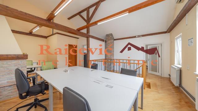 Stan, Prodaja, 239m2, Centar, Stari grad, Cara Urosa