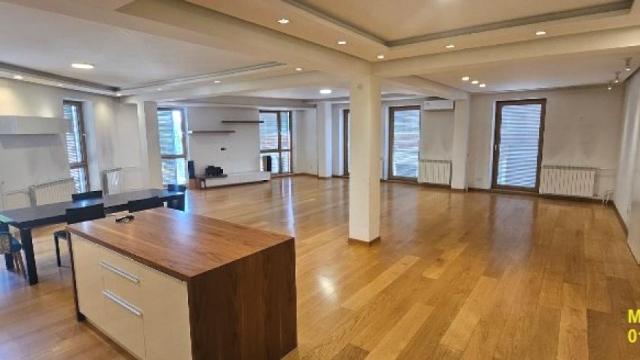 Poslovni prostor, Dvosoban, Prodaja, 148m2, Hram svetog Save, Vračar, Sokolska