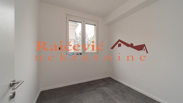 Poslovni prostor, Trosoban, Prodaja, 72m2, Olimp, Zvezdara, Milana Rakica