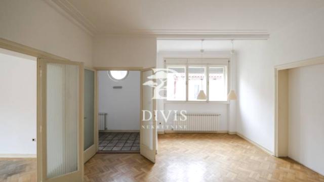 Stan, četvorosoban, Prodaja, 111m2, Kralja Vuašina