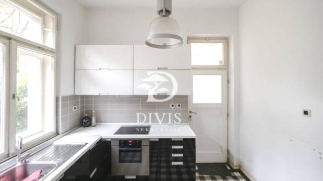 Stan, četvorosoban, Prodaja, 111m2, Kralja Vuašina