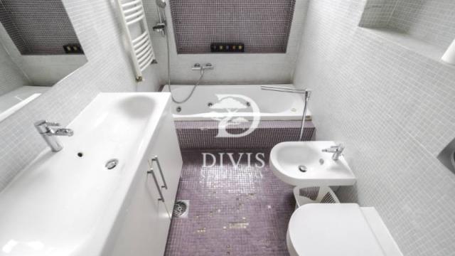 Stan, četvorosoban, Prodaja, 111m2, Kralja Vuašina