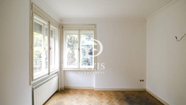 Stan, četvorosoban, Prodaja, 111m2, Kralja Vuašina