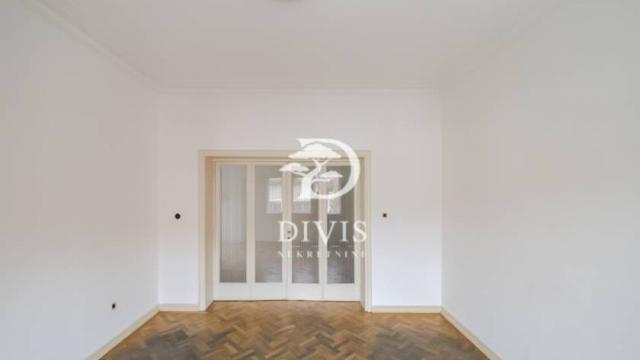 Stan, četvorosoban, Prodaja, 111m2, Kralja Vuašina