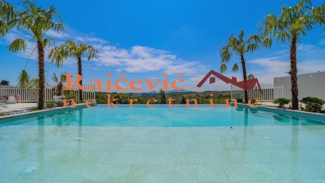 Kuća, Petosoban, Prodaja, 360m2, Sopot (mesto), Sopot, Mali Pozarevac