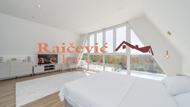 Kuća, Petosoban, Prodaja, 360m2, Sopot (mesto), Sopot, Mali Pozarevac