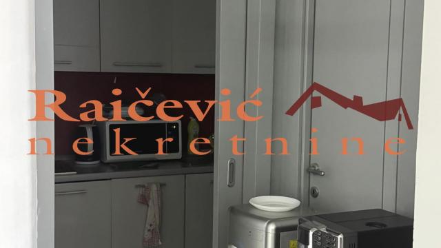 Poslovni prostor, Trosoban, Izdavanje, 185m2, Hram svetog Save, Vračar, Nebojsina
