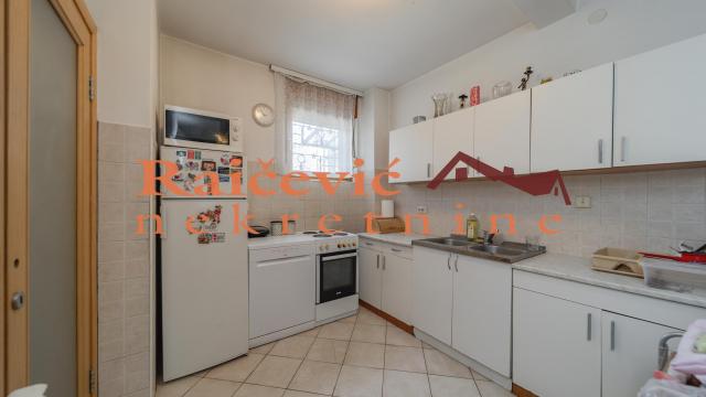 Stan, Petosoban, Prodaja, 142m2, Dedinje, Savski venac, Raska