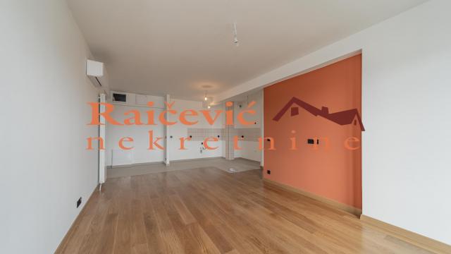 Stan, Trosoban, Prodaja, 84m2, Voždovac, Vojvode Stepe