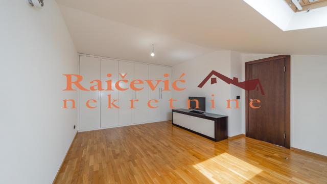 Stan, četvorosoban, Prodaja, 132m2, Voždovac, Gligorija Vozarevica