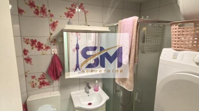 Stan, Trosoban, Prodaja, 61m2, Borča, Palilula, Borčanskih žrtava 1914