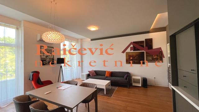 Stan, Dvosoban, Izdavanje, 65m2, Centar, Stari grad, Pariska