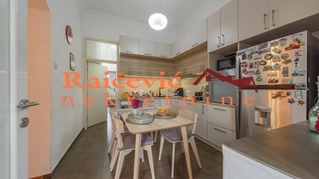 Stan, Dvosoban, Prodaja, 52m2, Donji grad, Zemun, Zmaj Jovina