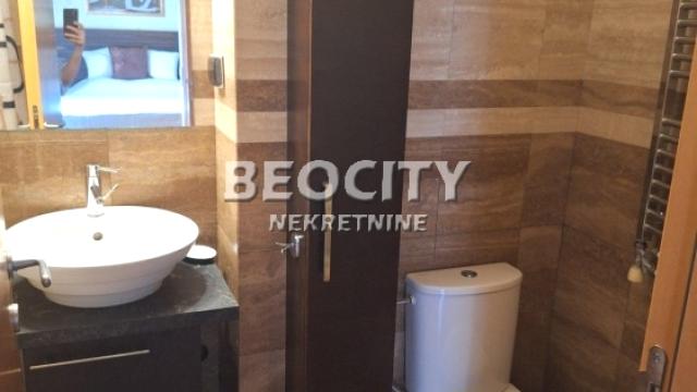 Stan, Trosoban, Izdavanje, 90m2, Hram svetog Save, Vračar, Patrijarha Varnave