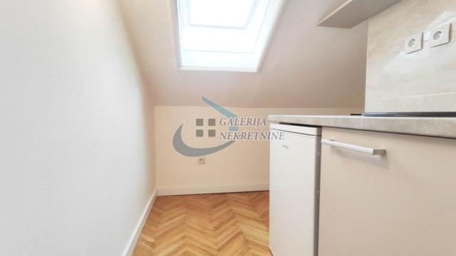 Stan, Jednosoban, Izdavanje, 26m2, Centar, Savski venac, Humska